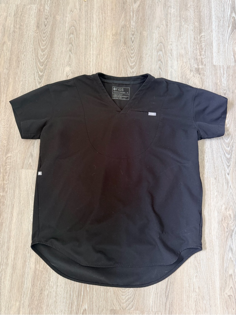 FIGS Black V-Neck Scrub Shirt-Medium